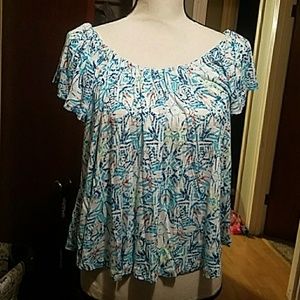 NWT Tribal print blouse