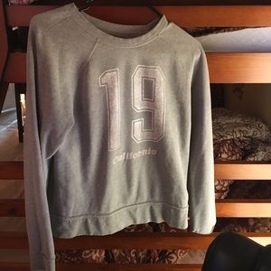 Hollister Crewneck
