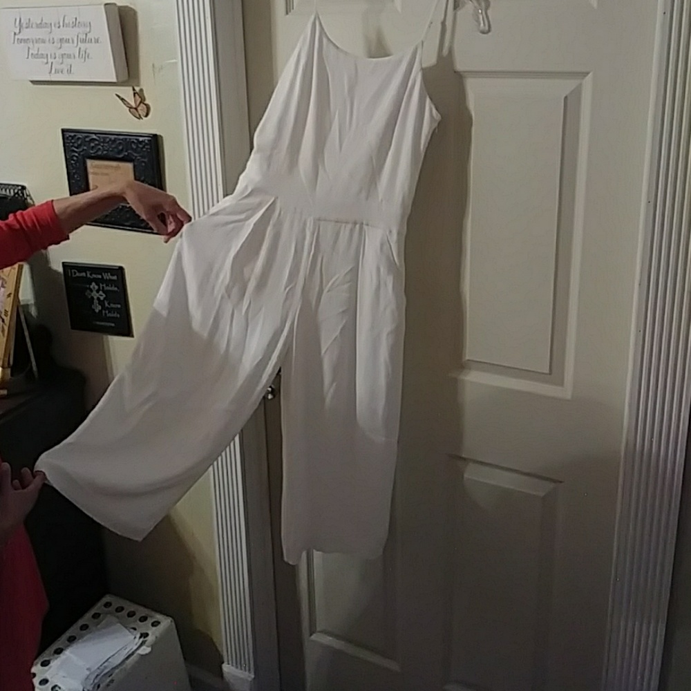 1.State white jumper