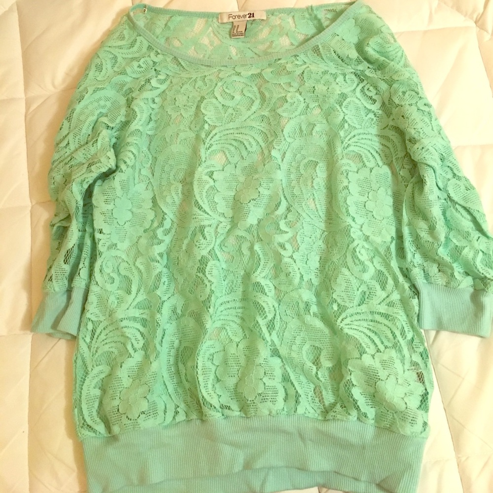 Lacy mint green top!