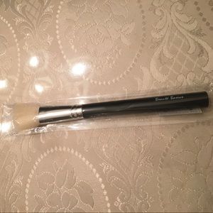 Contour brush beautebasics