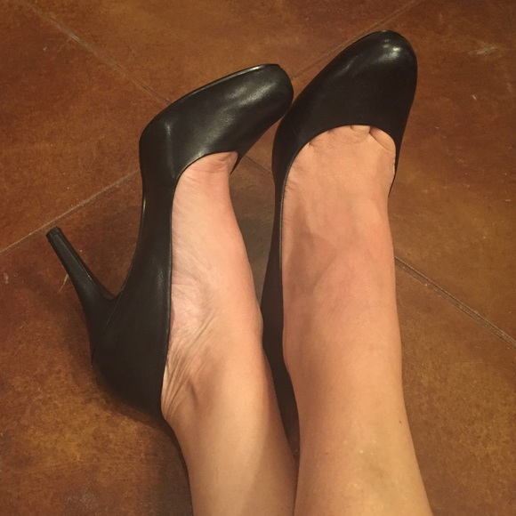 Nine West Shoes - Nine West black heels...great condition!!