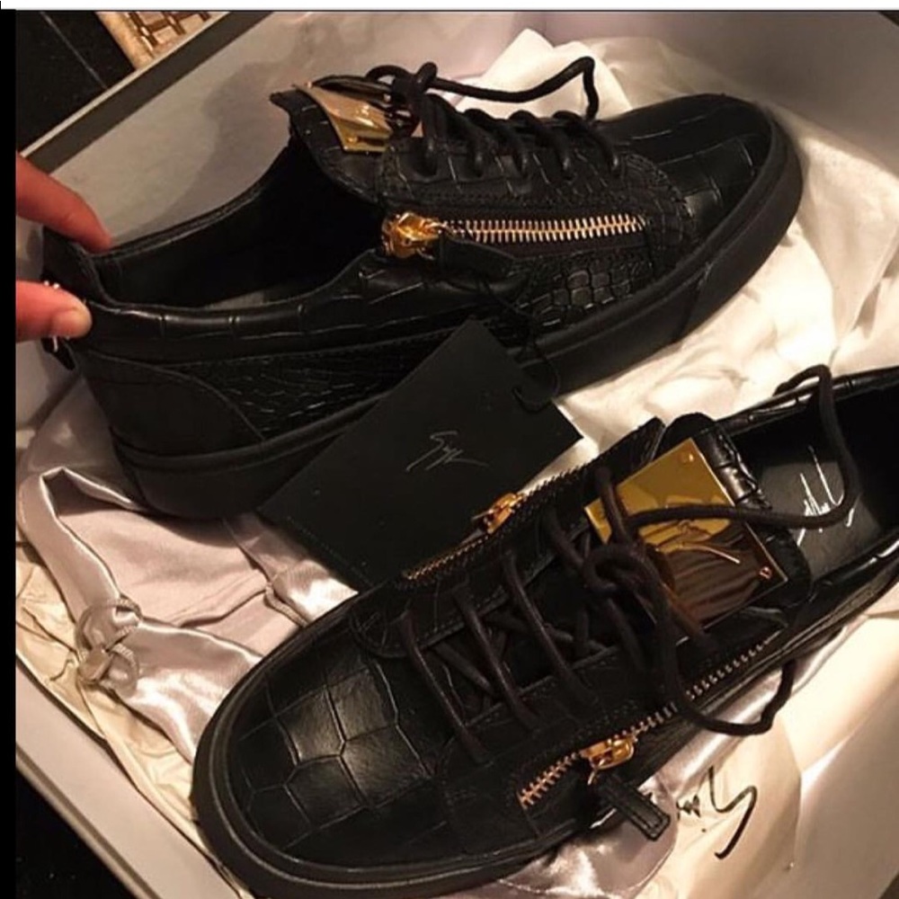 Authentic giuseppe zanotti