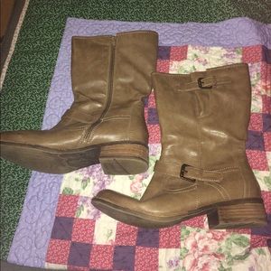 Leather dress boots
