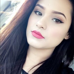 Meet your Posher, Mayra