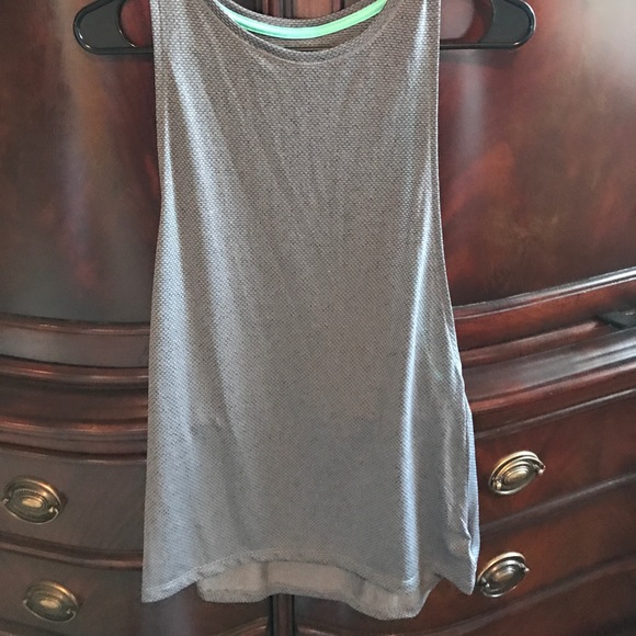 workout tanks - Picture 4 of 4