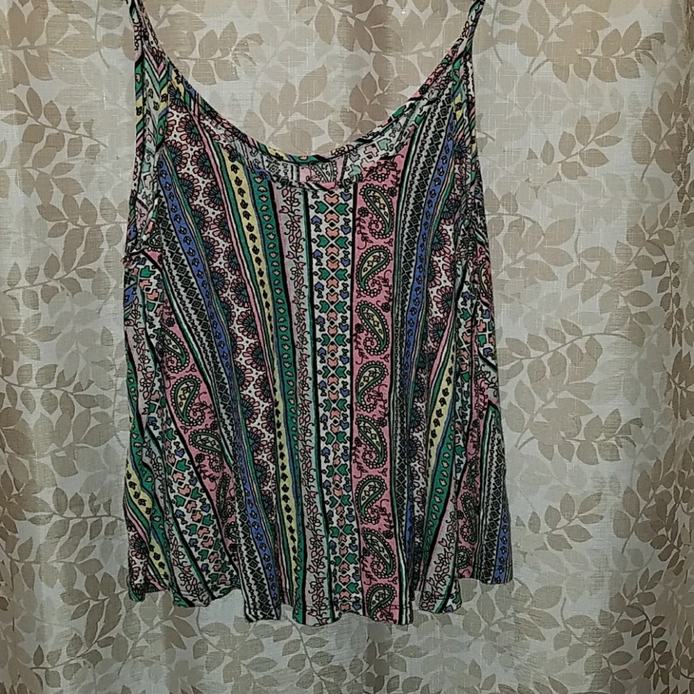 ❌SOLD❌Flowy crop top