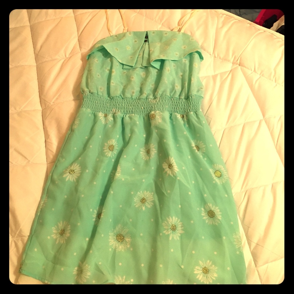 Mint green dress with white daisies