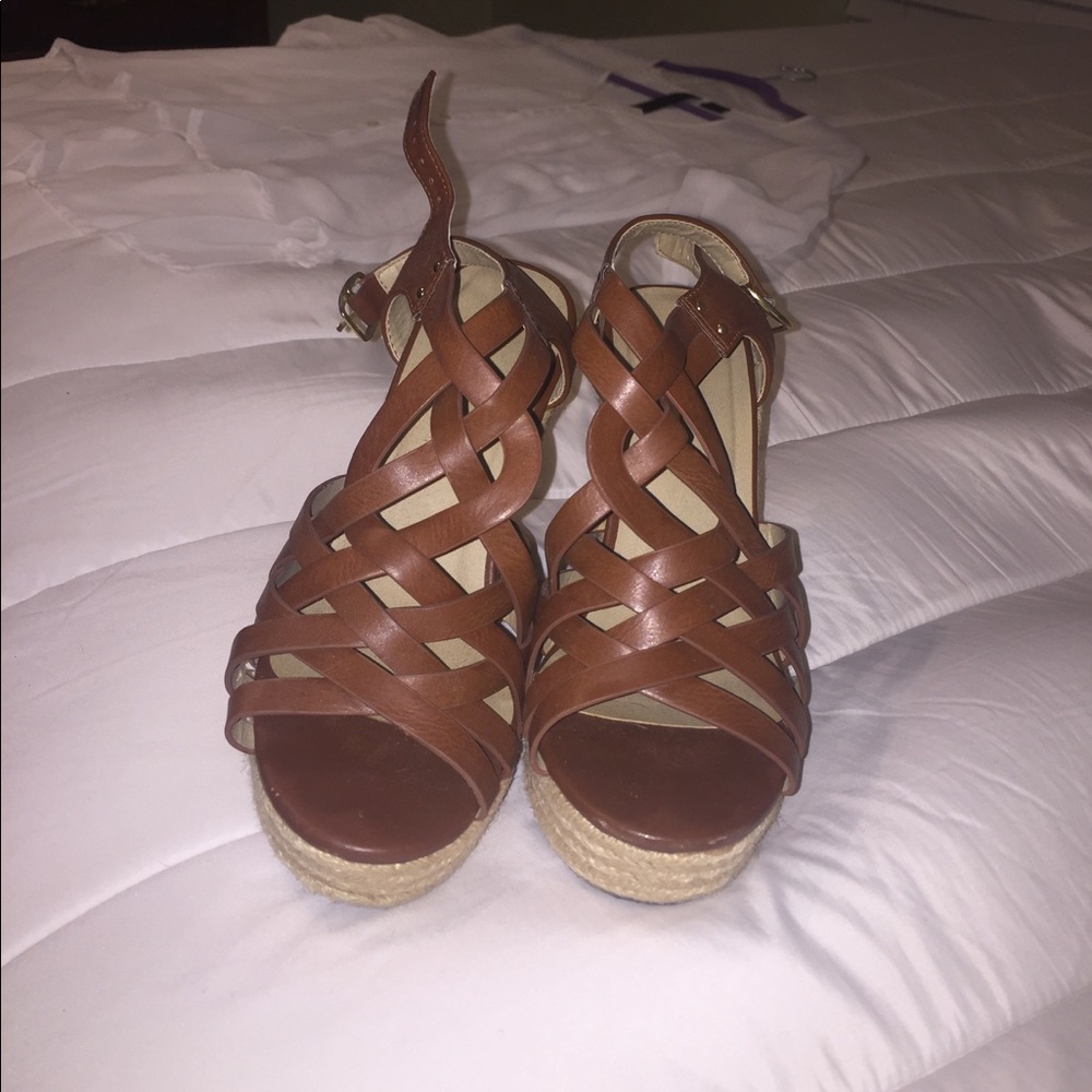 Brown wedges