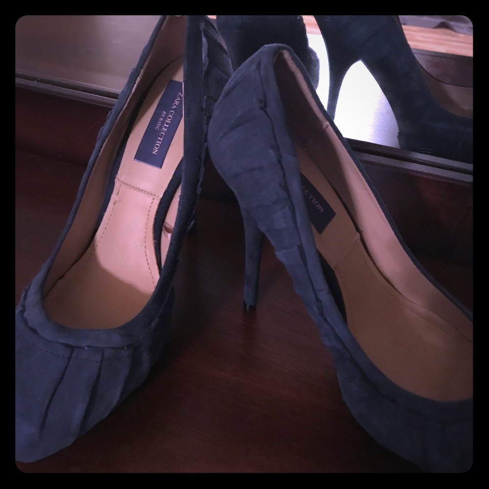 Zara collection Blue/Grey suede heels 👠