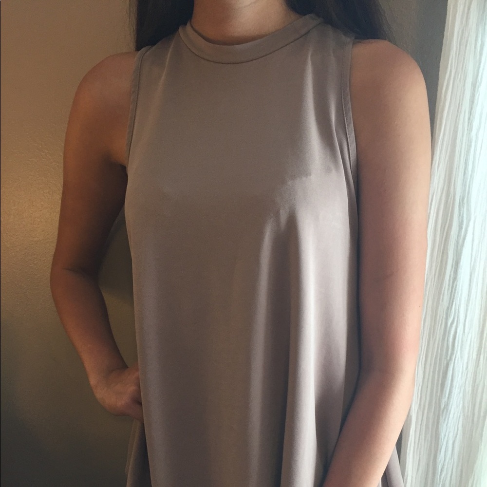 High collar nude shirt