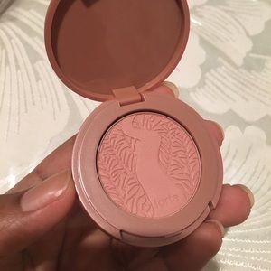 Tarte blush