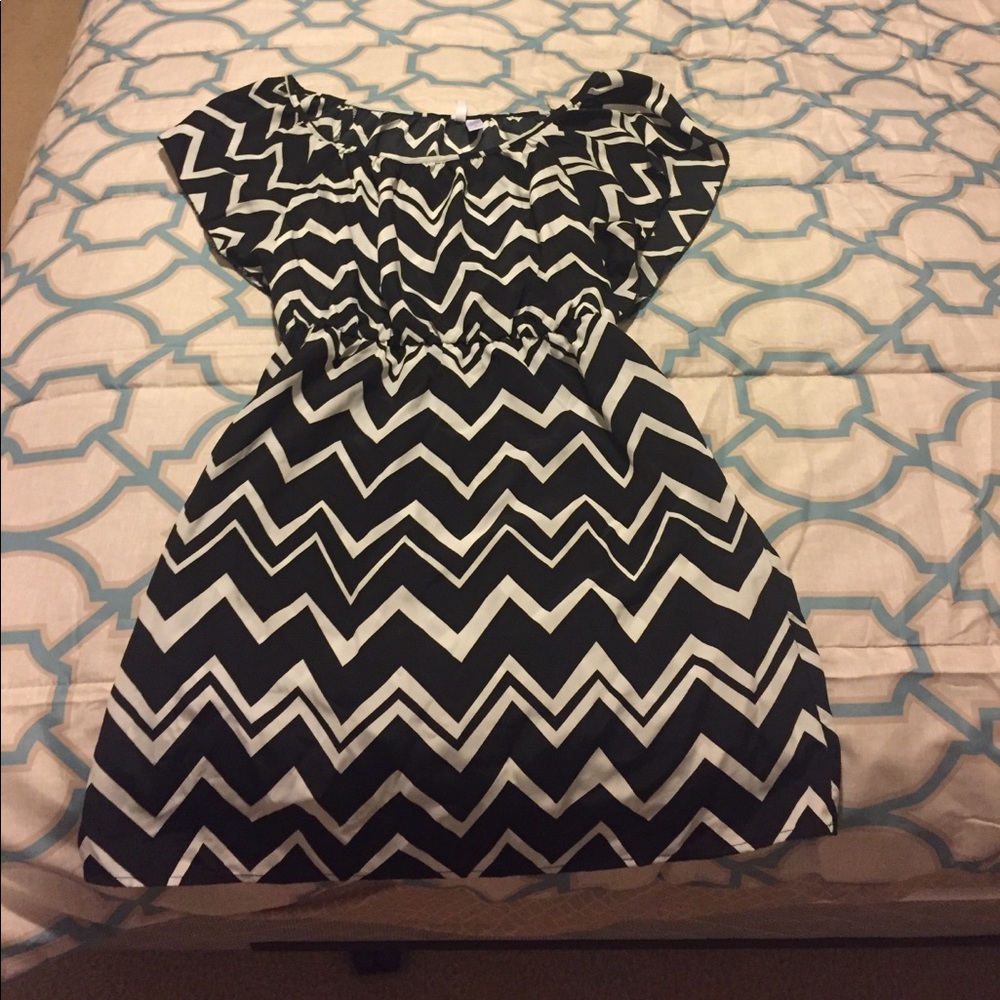 Chevron black and white dress