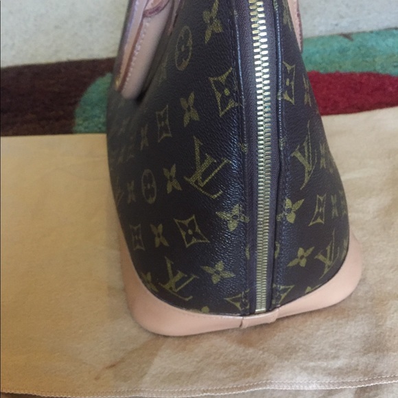 *Sold* Authentic Pre-owned Louis Vuitton Alma - Picture 5 of 6