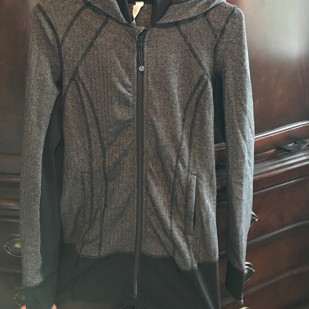 Lulu Lemon - jacket