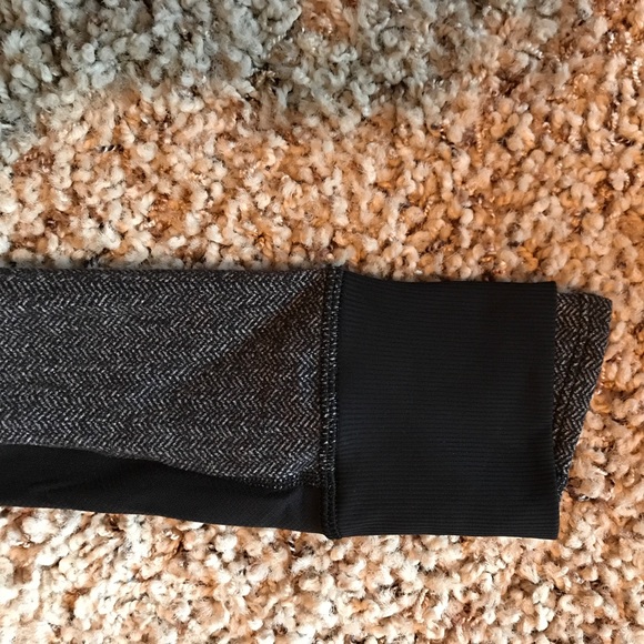 Lulu Lemon - jacket - Picture 4 of 5