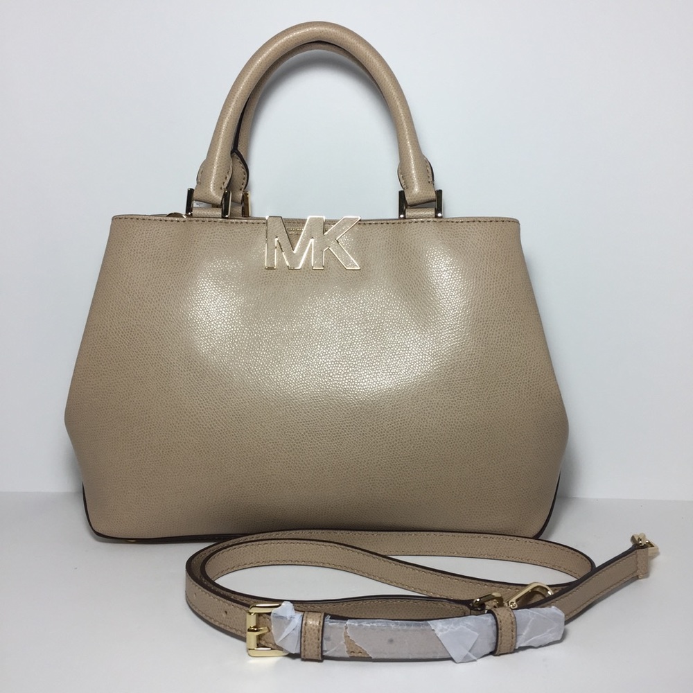 Michael Kors Beige Handbag!