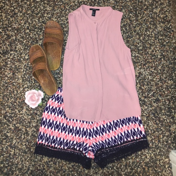 Forever 21 Light Pink Sleeveless Button Up Blouse - Picture 2 of 6