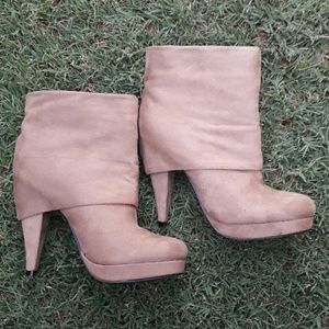 💕FINAL PRICE💕Charlotte Russe booties size 9