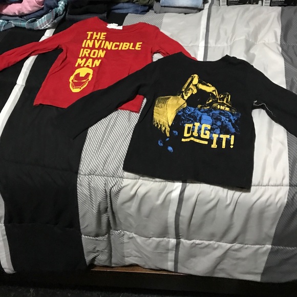 4 boy shirts - Picture 1 of 2