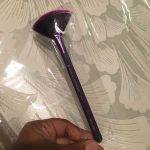 Royal & Langnickel Fan brush