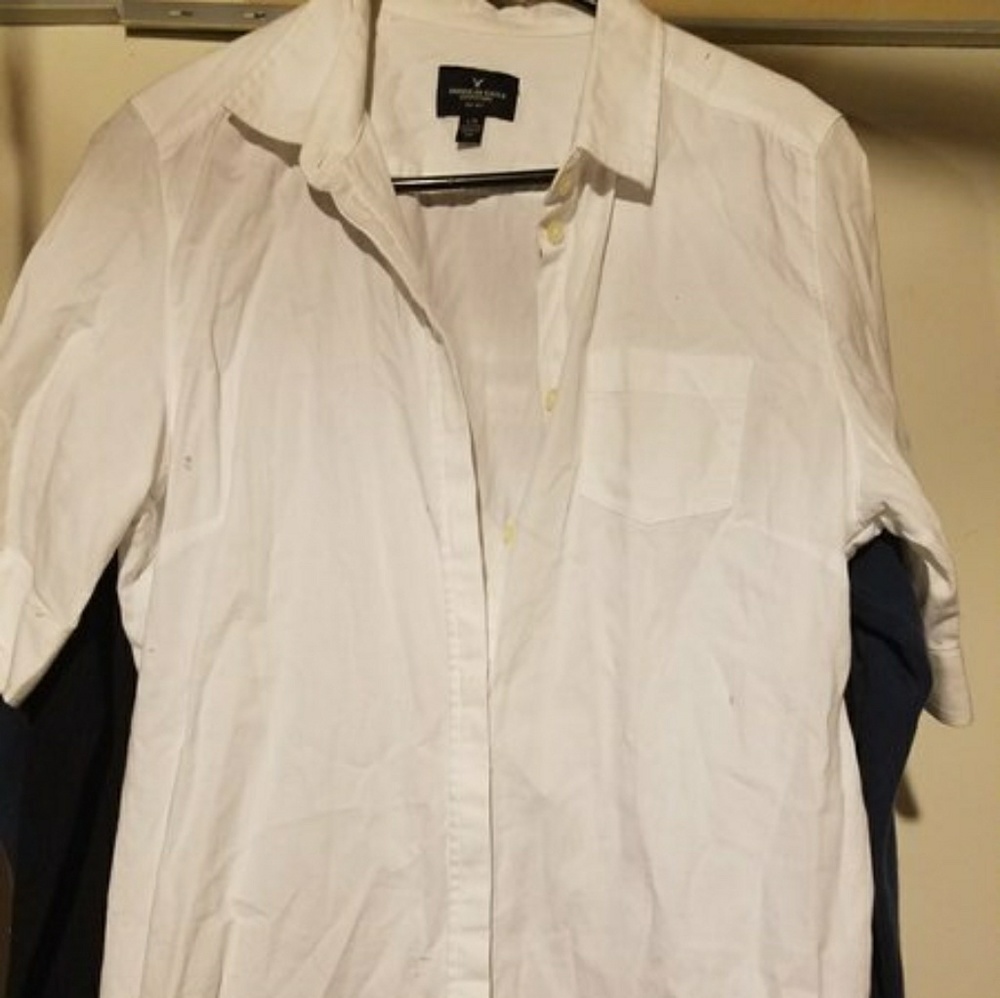 AMERICAN EAGLE white top