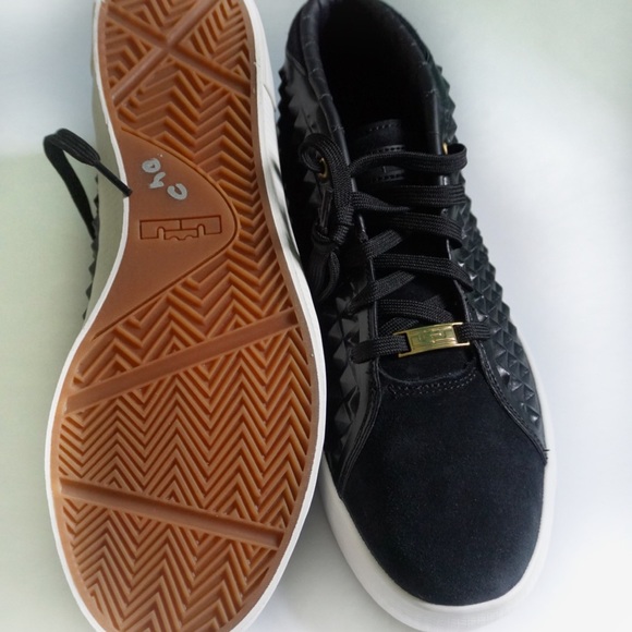 BRAND NEW MOVING IN 10 DAYS NEED EVERYTHING GONE. SUBMIT BEST OFFER!!!! - Picture 8 of 8