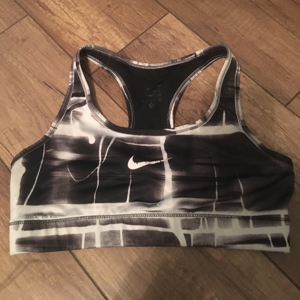 Sports bra