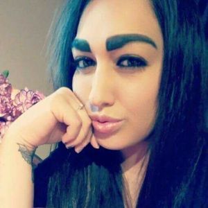 Meet your Posher, Dakota