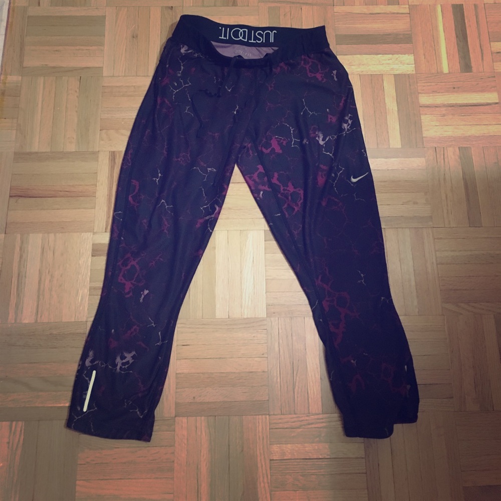 Nike Capri Exercise Leggings