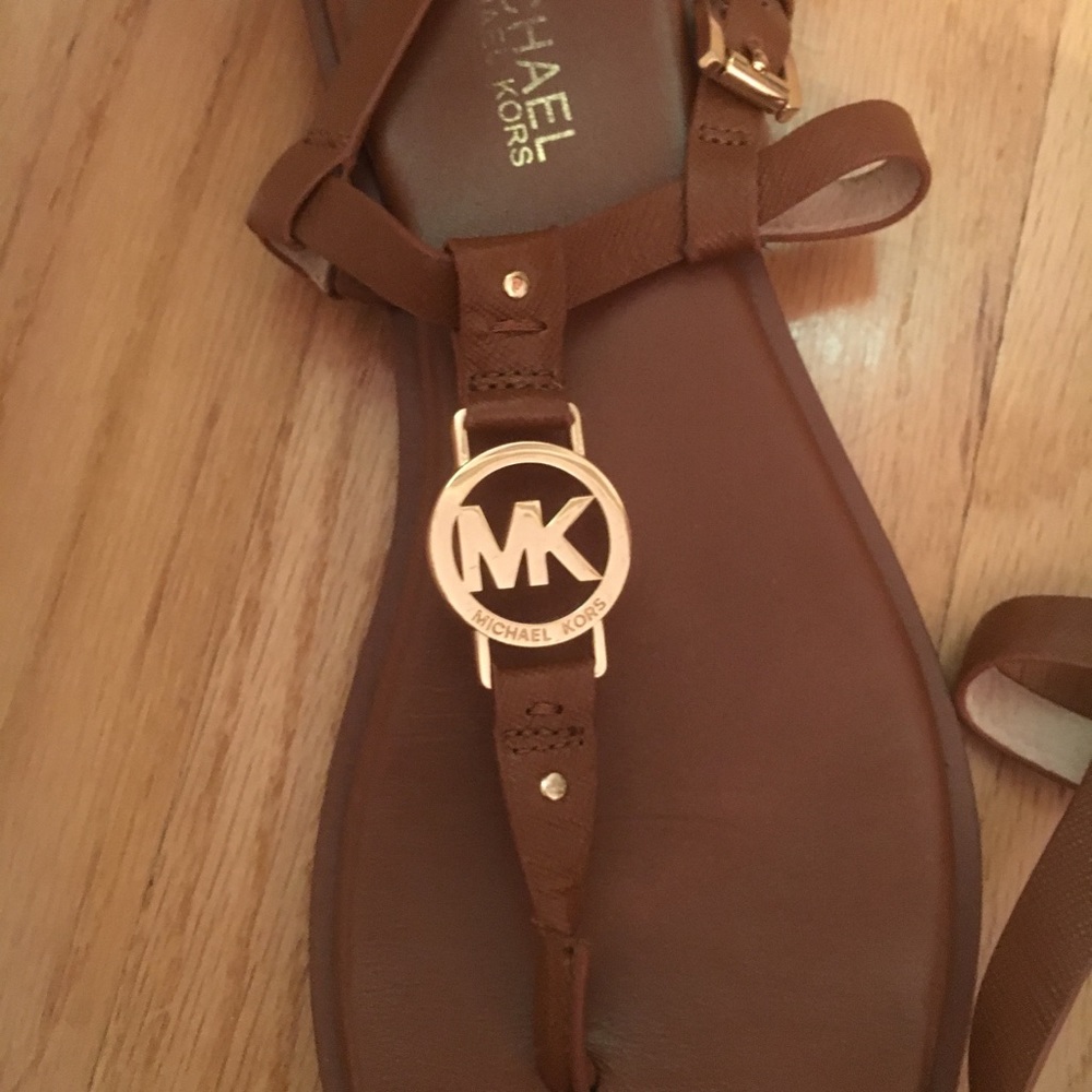 Michael kors brown/tan thong sandals