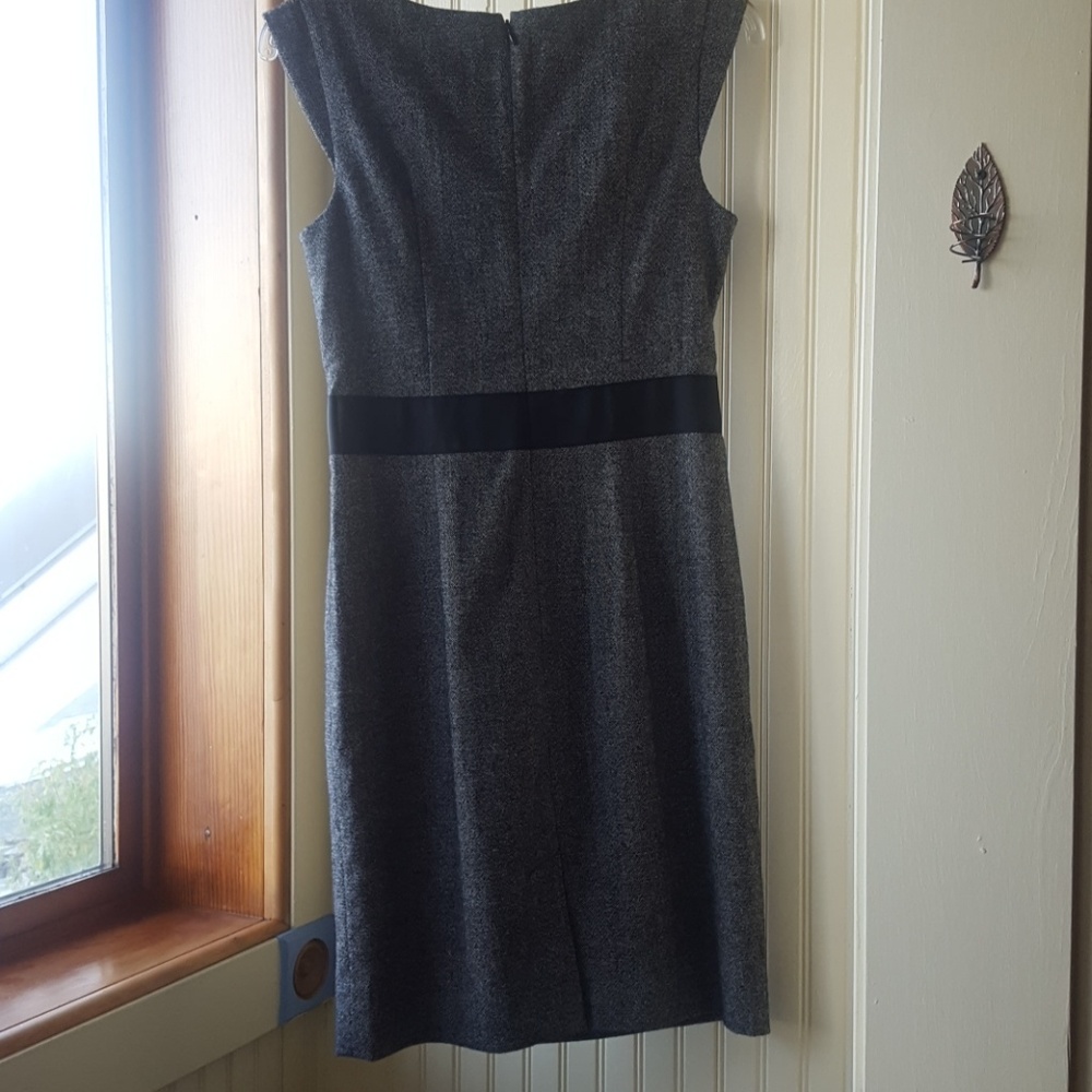 Banana Republic Black & White Professional Dress - Picture 2 of 6