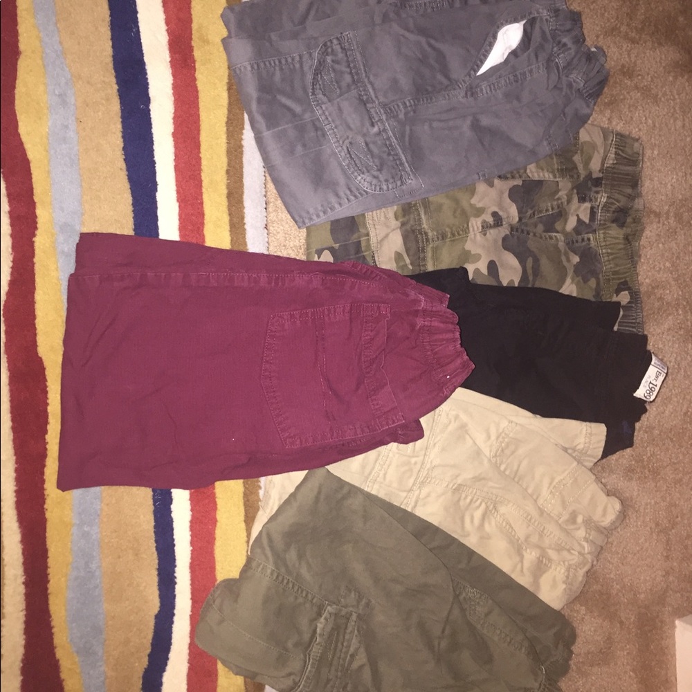 Children's Place set of (6) pairs of boys cargos