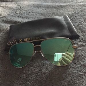 Quay X desi Perkins "high key"