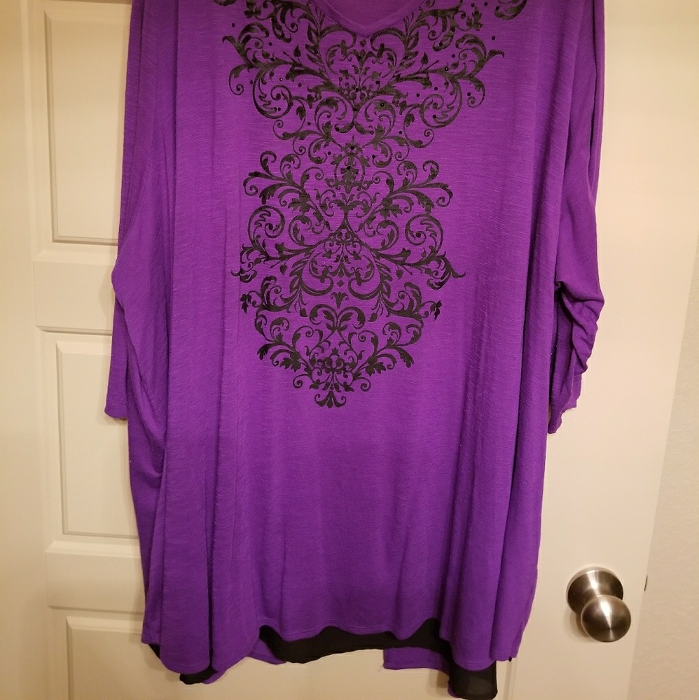 Catherine's blouse with split back - Picture 2 of 3