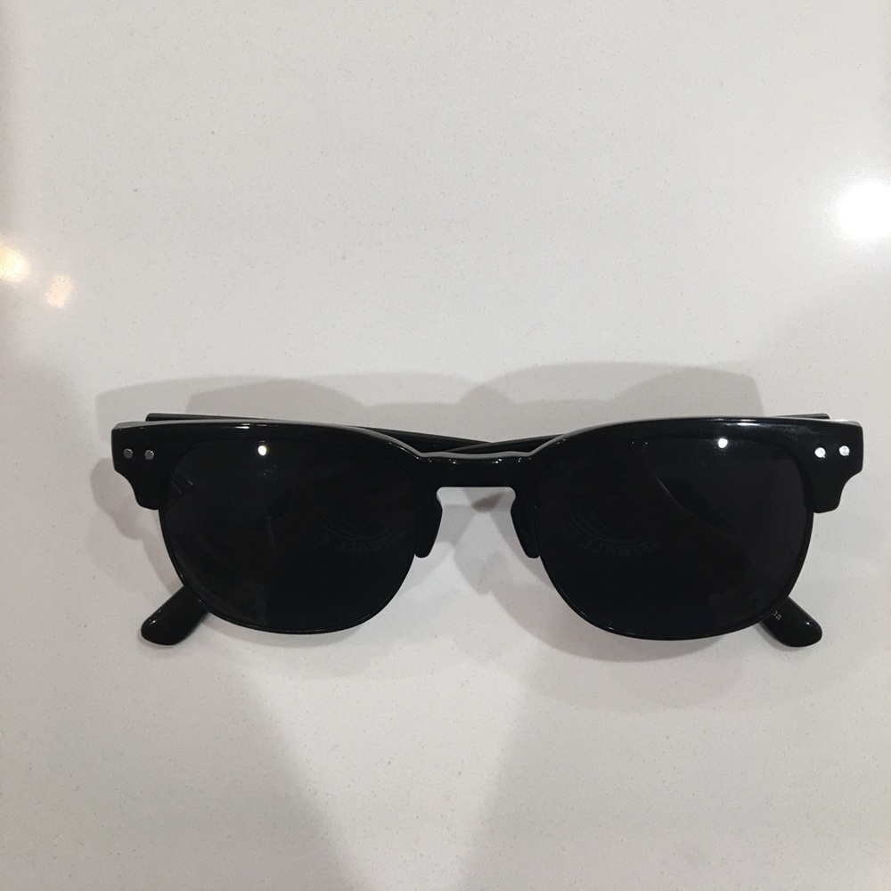 Black sunglasses clubmaster never used!!!!!