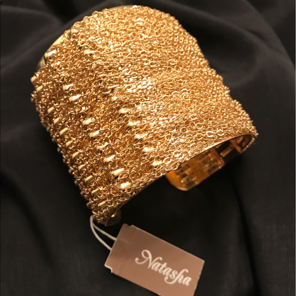 Natasha gold cuff with fine chain accent