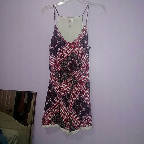 Romper - Picture 1 of 4