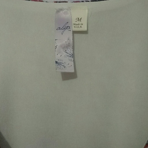 Romper - Picture 2 of 4