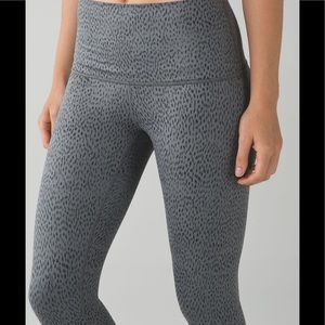 Wunder Under Crop II (Roll Down). Dottie Dash Sz 6