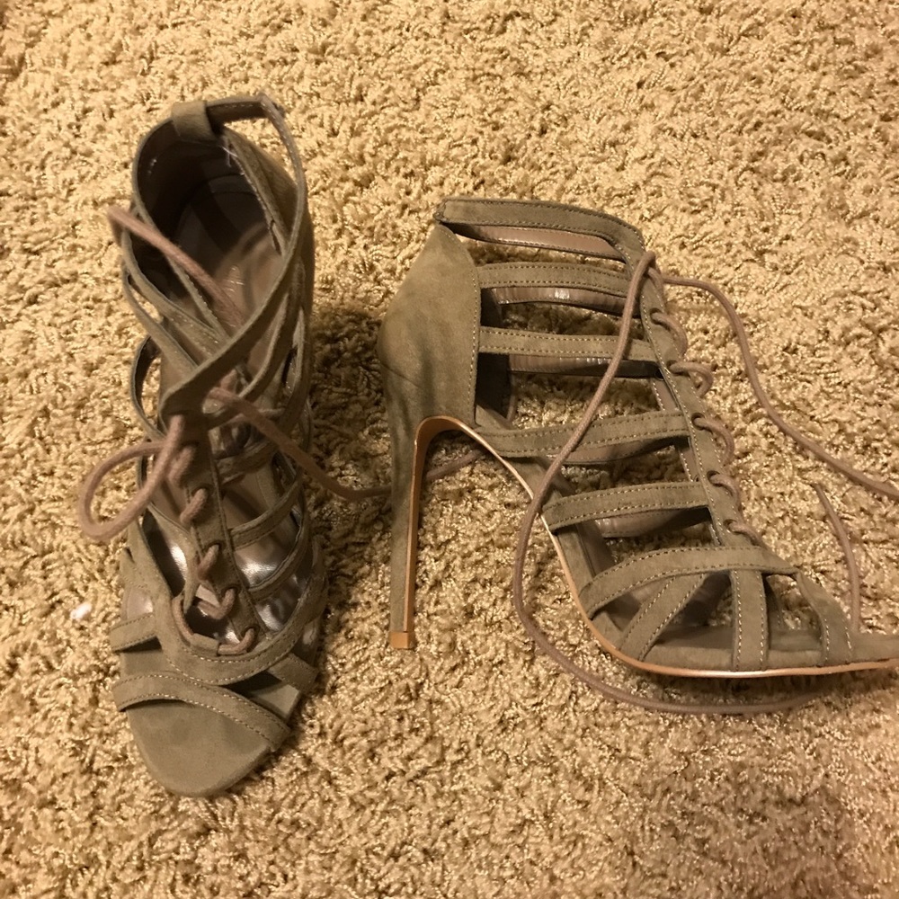 High laced heel size 8