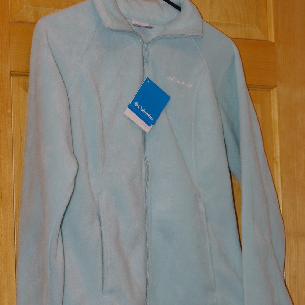 Aqua Columbia