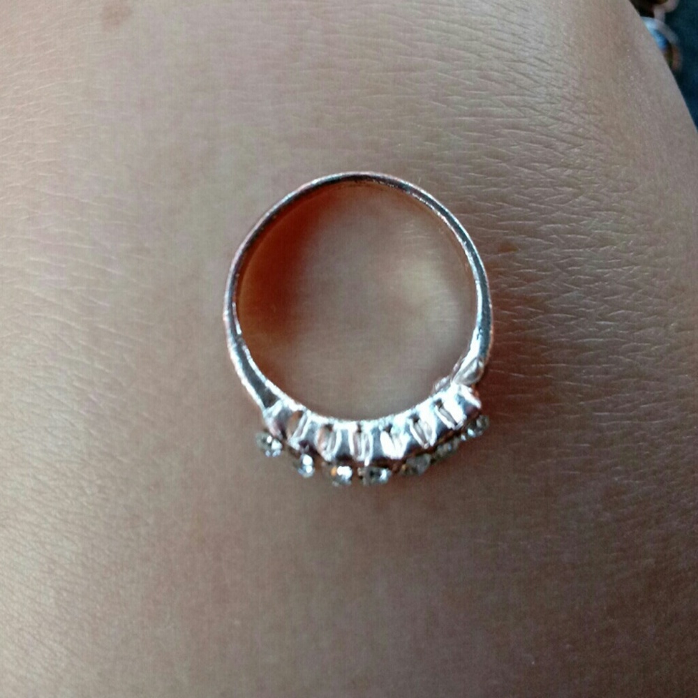 Simple gem ring - Picture 2 of 2
