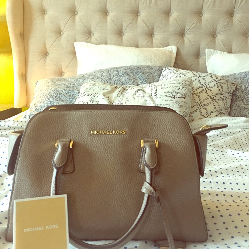 Michael kors purse