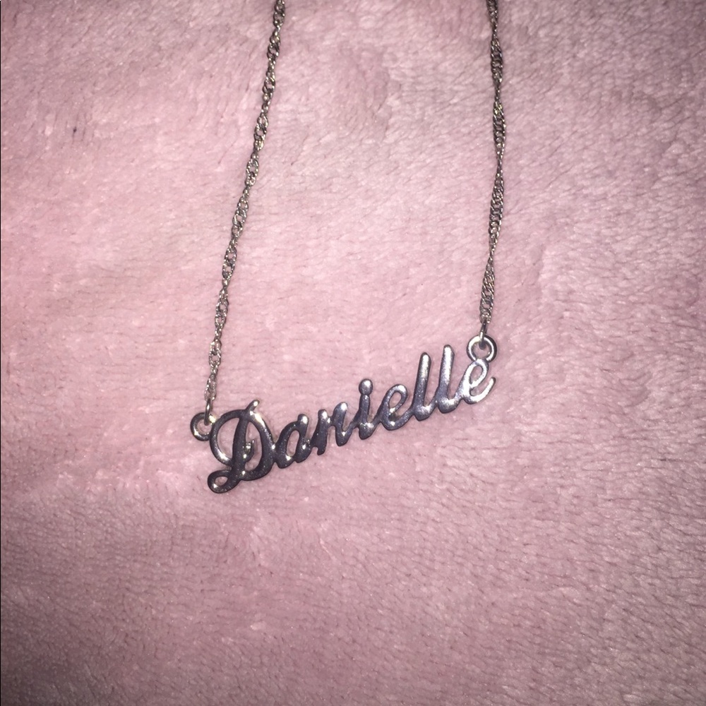 Named necklace (Danielle)