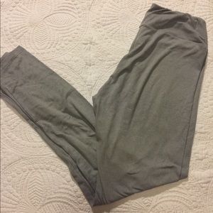 Heathered light grey LuLaRoe Leggings