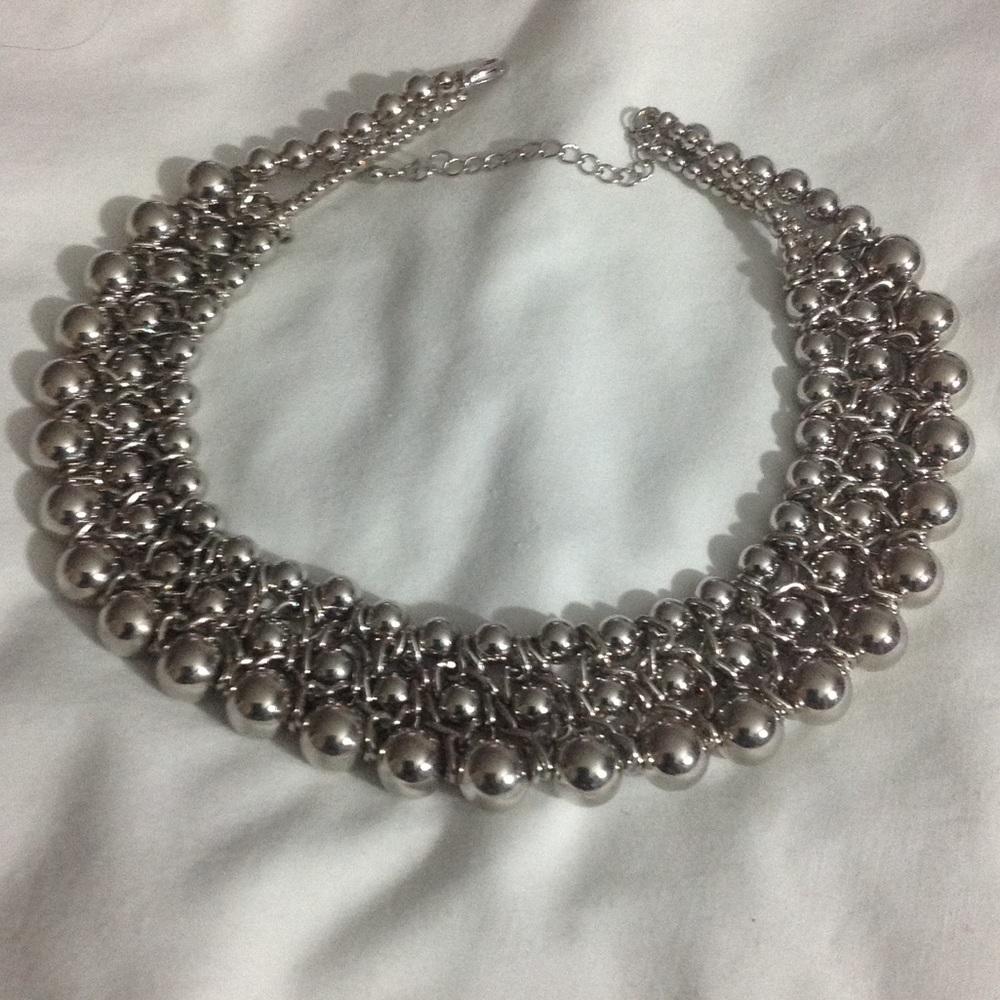 Beaded necklace