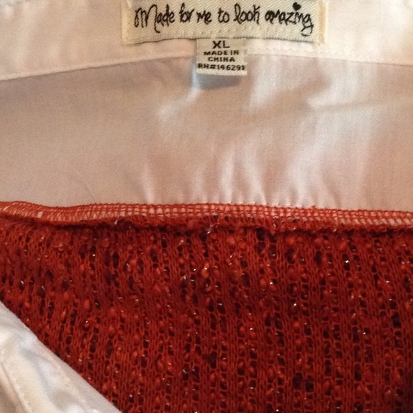 New Condition. Layered Look Sweater, Juniors Sz 11 - Picture 4 of 4