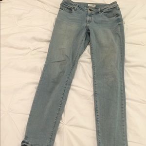 Light wash skinny jeans