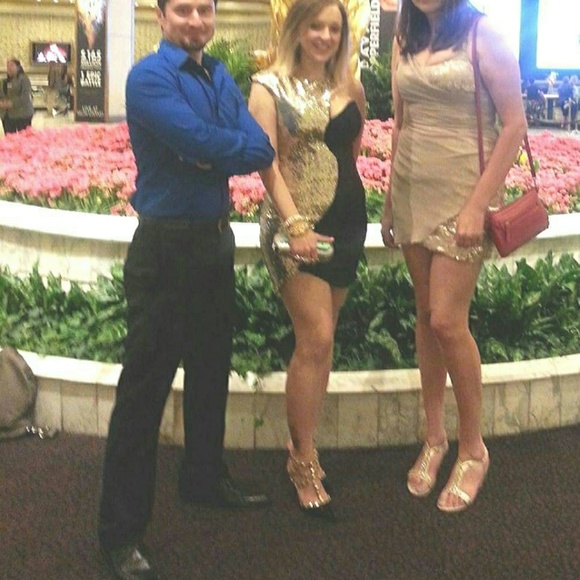 Dress 🚫DONATED🚫 - Picture 3 of 3